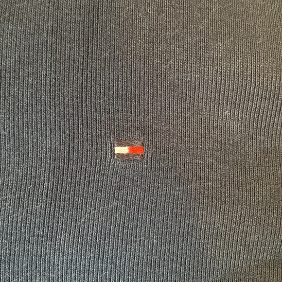 Tommy Hilfiger Essential Navy Crewneck T-shirt - Picture 2 of 2